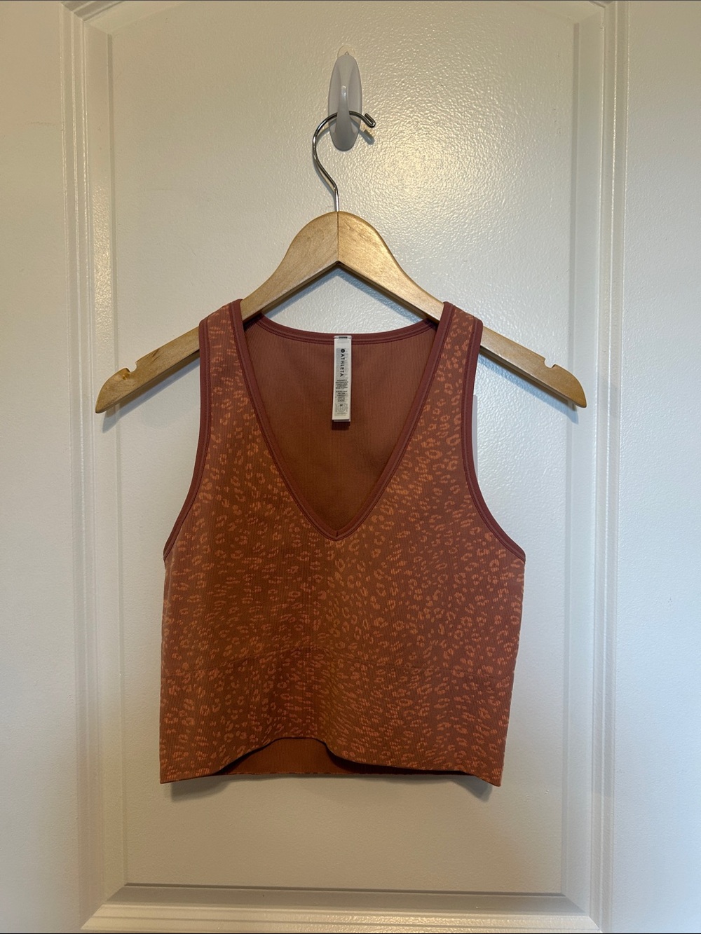 NWT Athleta Rust Leopard-Print V-Neck Tank